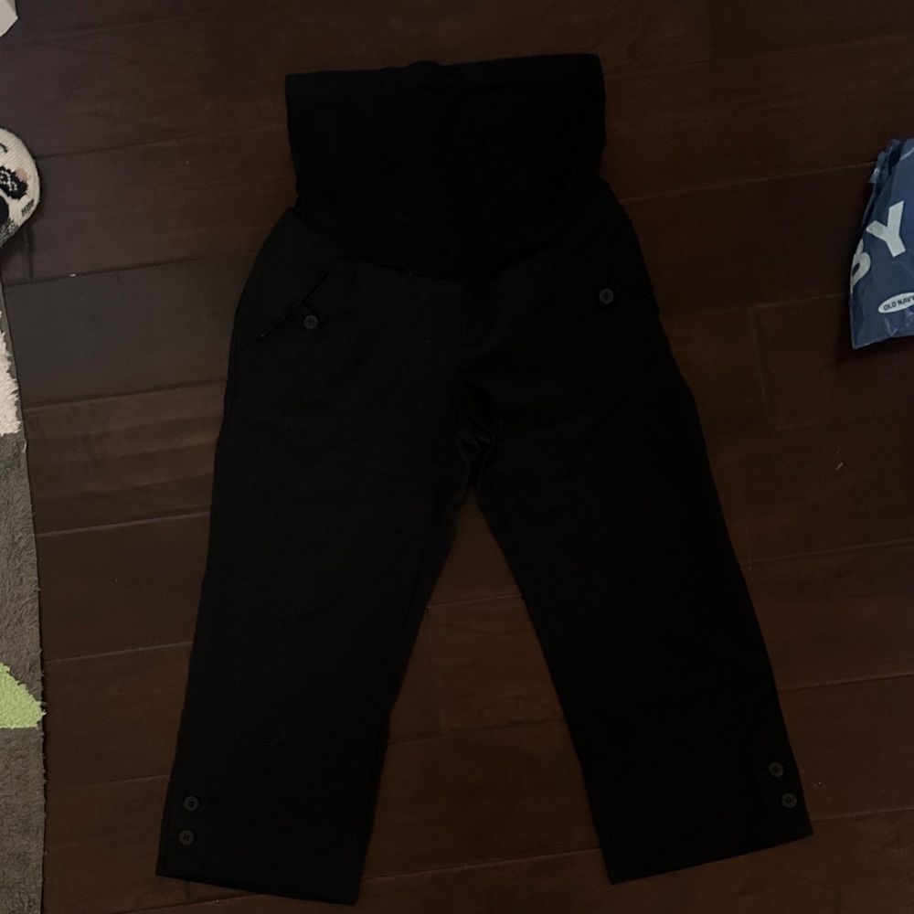 Motherhood Maternity Black Capri Pants Size Small